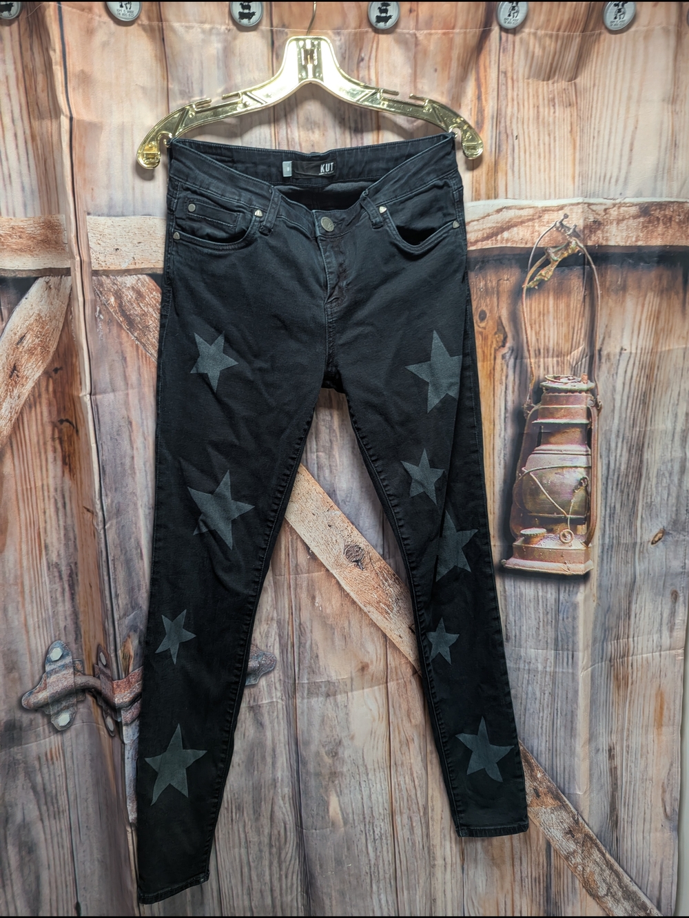 Kut from the Kloth Skinny Jeans in Dark Blue Denim